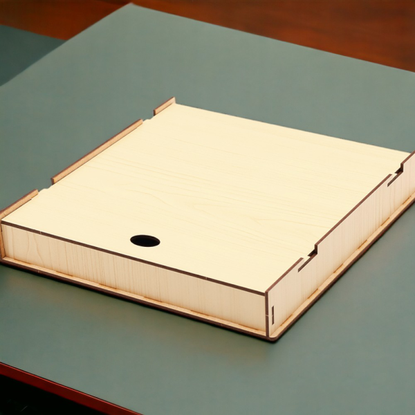 Ламинированная Подарочная Коробка из HDF 25,5*25,5*4,5 см / Универсальная и удобная